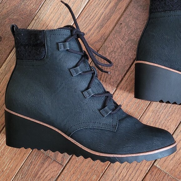 NIB Lifestride Wedge Heel Bootie, Size 8.5 - Picture 8 of 10